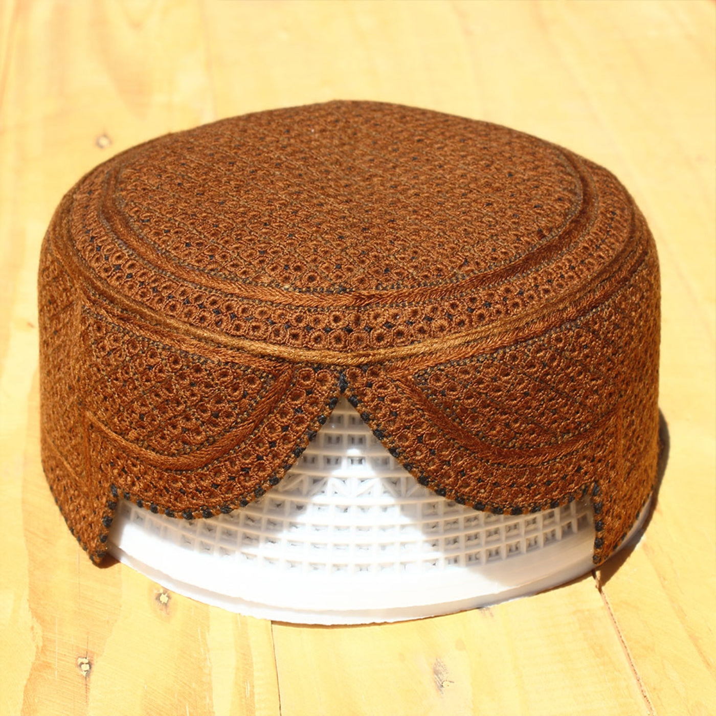 Handcrafted Sindhi Jamali Cap for Men – Cultural Elegance