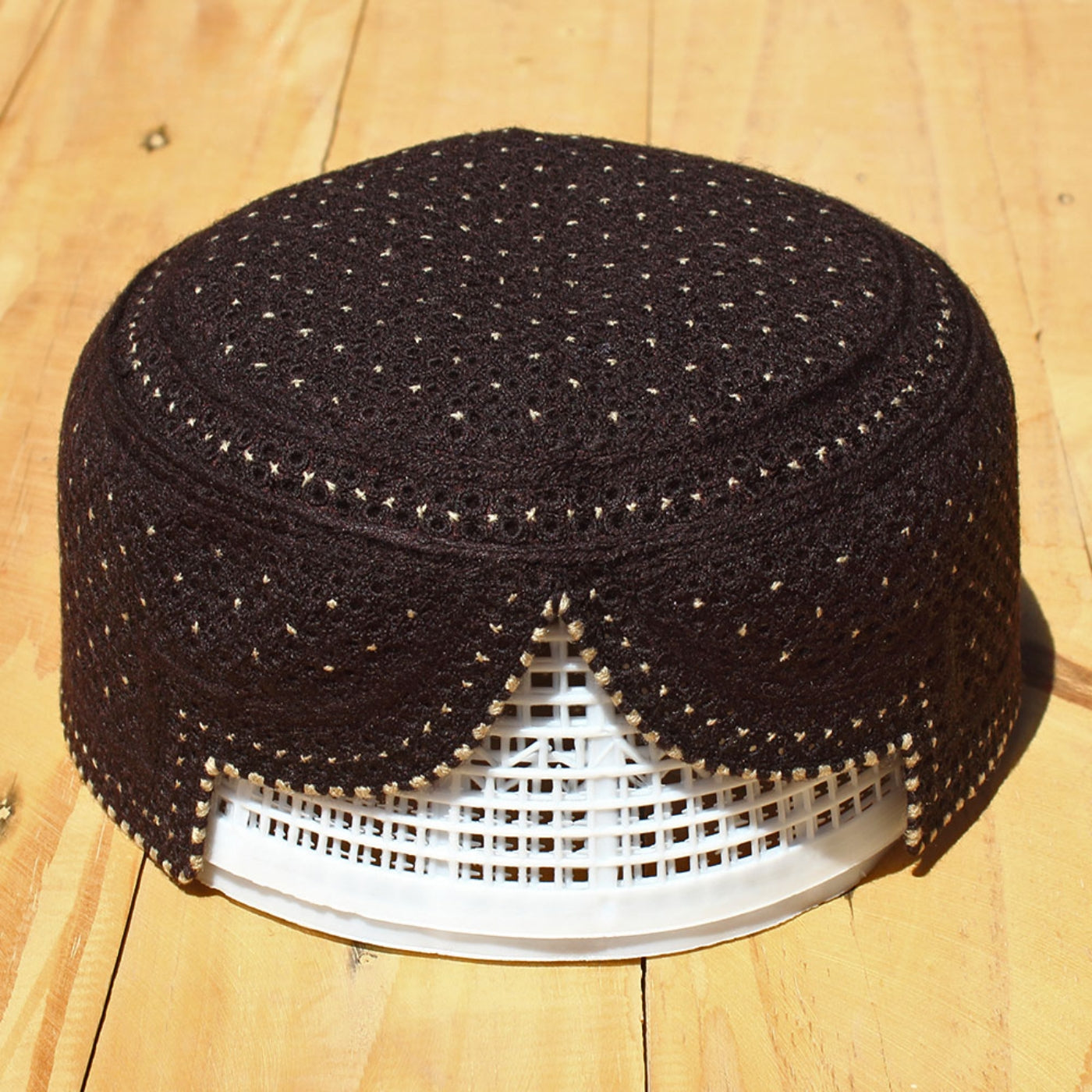 Handcrafted Sindhi Jamali Cap for Men – Cultural Elegance