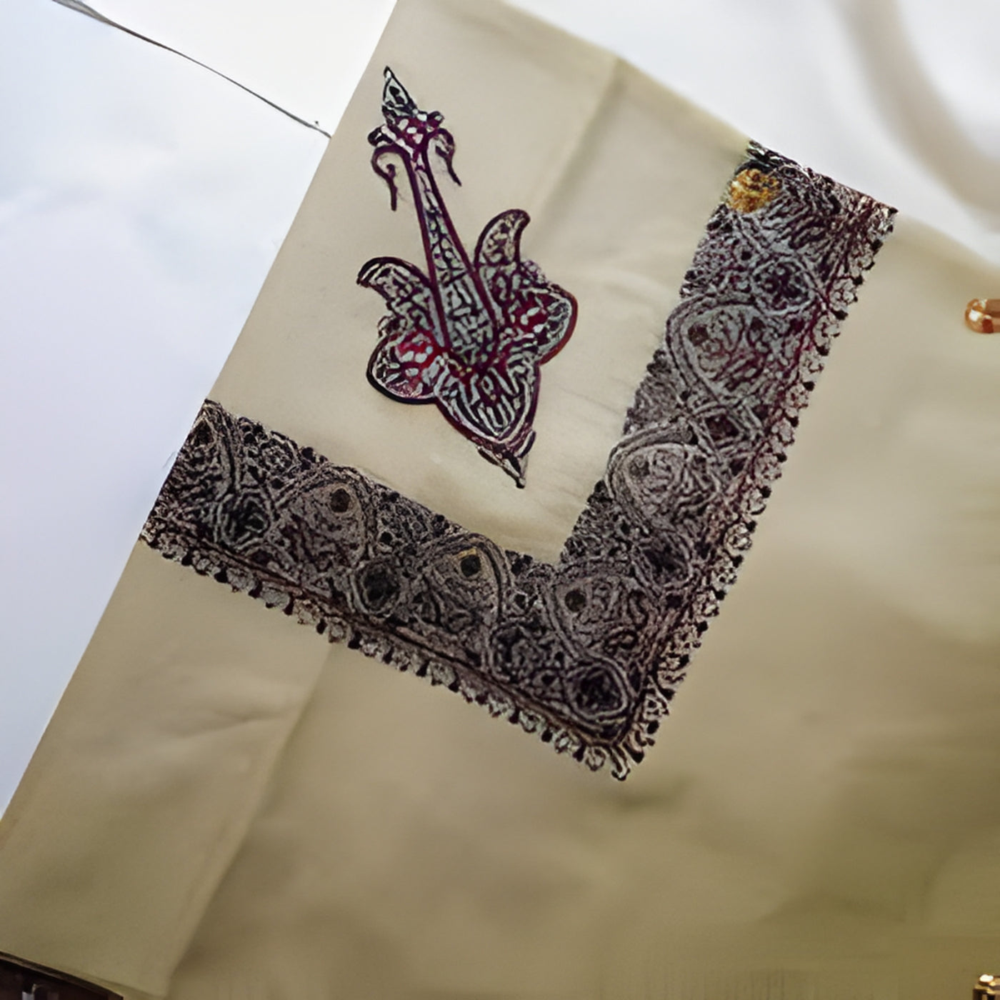 Premium Omani Print Muslim Rumal – Soft & Lightweight