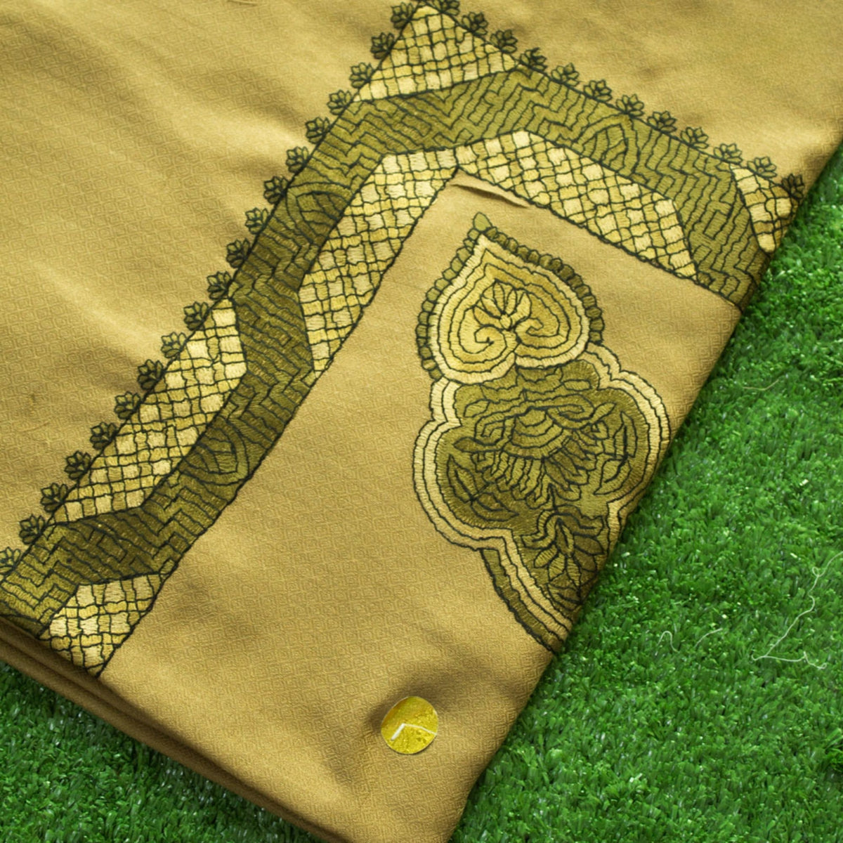 Embroidered Rumaal Omani Style Embroidered Rumal for Namaz & Cultural Wear – Bin Hafiz Store